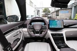 2025款比亚迪宋PLUS新能源
