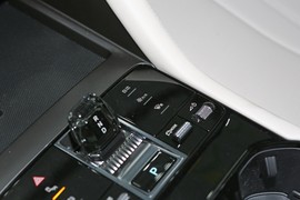 2025款比亚迪宋PLUS新能源