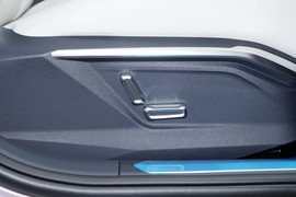 2025款领克06新能源