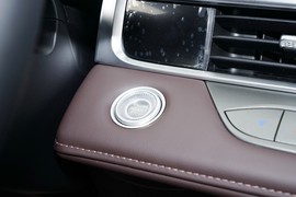 2025款奇瑞瑞虎8