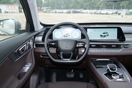 2025款奇瑞瑞虎8