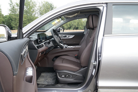 2025款奇瑞瑞虎8