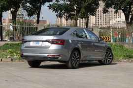 2025款斯柯达速派