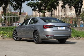 2025款斯柯达速派