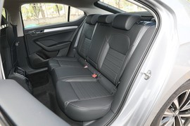 2025款斯柯达速派