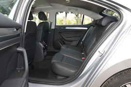 2025款斯柯达速派