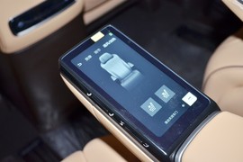 2024款腾势D9