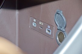 2024款腾势D9