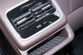 2025款奇瑞瑞虎8