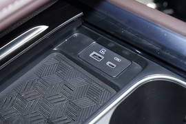 2025款奇瑞瑞虎8