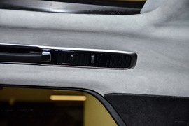 2025款路虎揽胜运动版