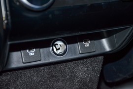 2025款路虎揽胜运动版