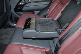 2025款路虎揽胜运动版