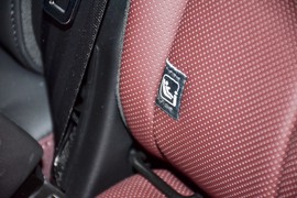 2025款路虎揽胜运动版