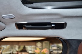 2025款路虎揽胜运动版