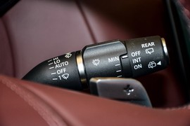 2025款路虎揽胜运动版