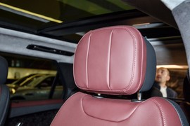 2025款路虎揽胜运动版