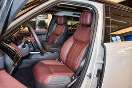 2025款路虎揽胜运动版