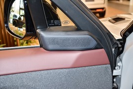 2025款路虎揽胜运动版