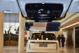 2025款路虎揽胜运动版