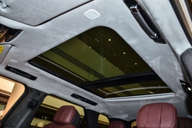 2025款路虎揽胜运动版