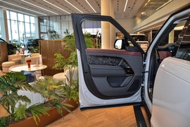 2025款路虎揽胜运动版