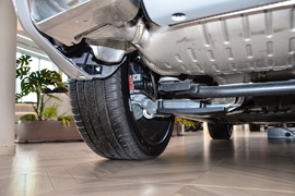 2025款路虎揽胜运动版