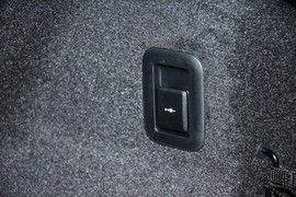 2025款路虎揽胜运动版