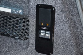 2025款路虎揽胜运动版