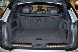 2025款路虎揽胜运动版