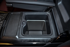 2025款路虎揽胜运动版