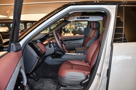 2025款路虎揽胜运动版