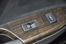 2014款本田雅阁3.0VTI尊贵版