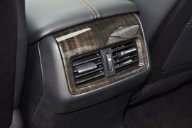 2014款本田雅阁3.0VTI尊贵版
