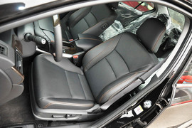 2014款本田雅阁3.0VTI尊贵版