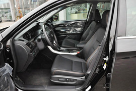 2014款本田雅阁3.0VTI尊贵版