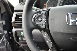 2014款本田雅阁3.0VTI尊贵版