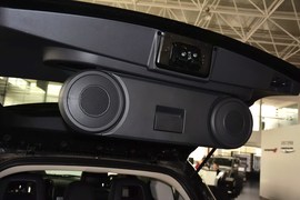 2014款Jeep指南者2.0L改款两驱精英版