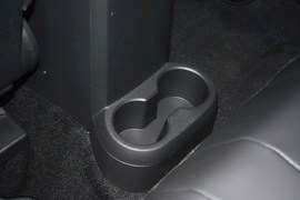 2014款Jeep指南者2.0L改款两驱精英版