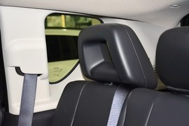 2014款Jeep指南者2.0L改款两驱精英版