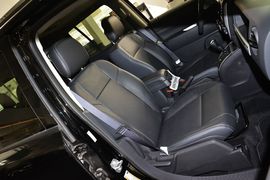 2014款Jeep指南者2.0L改款两驱精英版