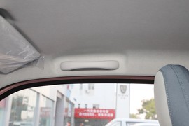 2025款奔腾小马