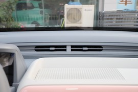 2025款奔腾小马