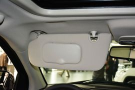 2014款Jeep指南者2.0L改款两驱精英版