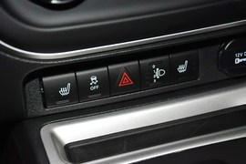 2014款Jeep指南者2.0L改款两驱精英版