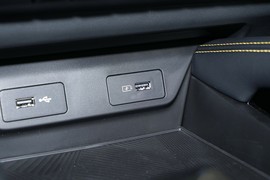 2025款吉利缤越L