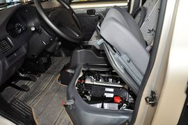 2011款五菱荣光1.2L基本型