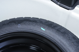 2025款吉利缤越L