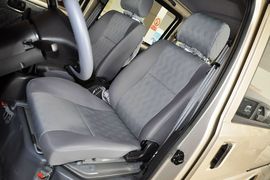 2011款五菱荣光1.2L基本型