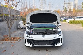 2025款MG7